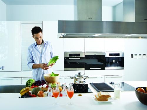  公司/家(jiā)庭做(zuò)飯